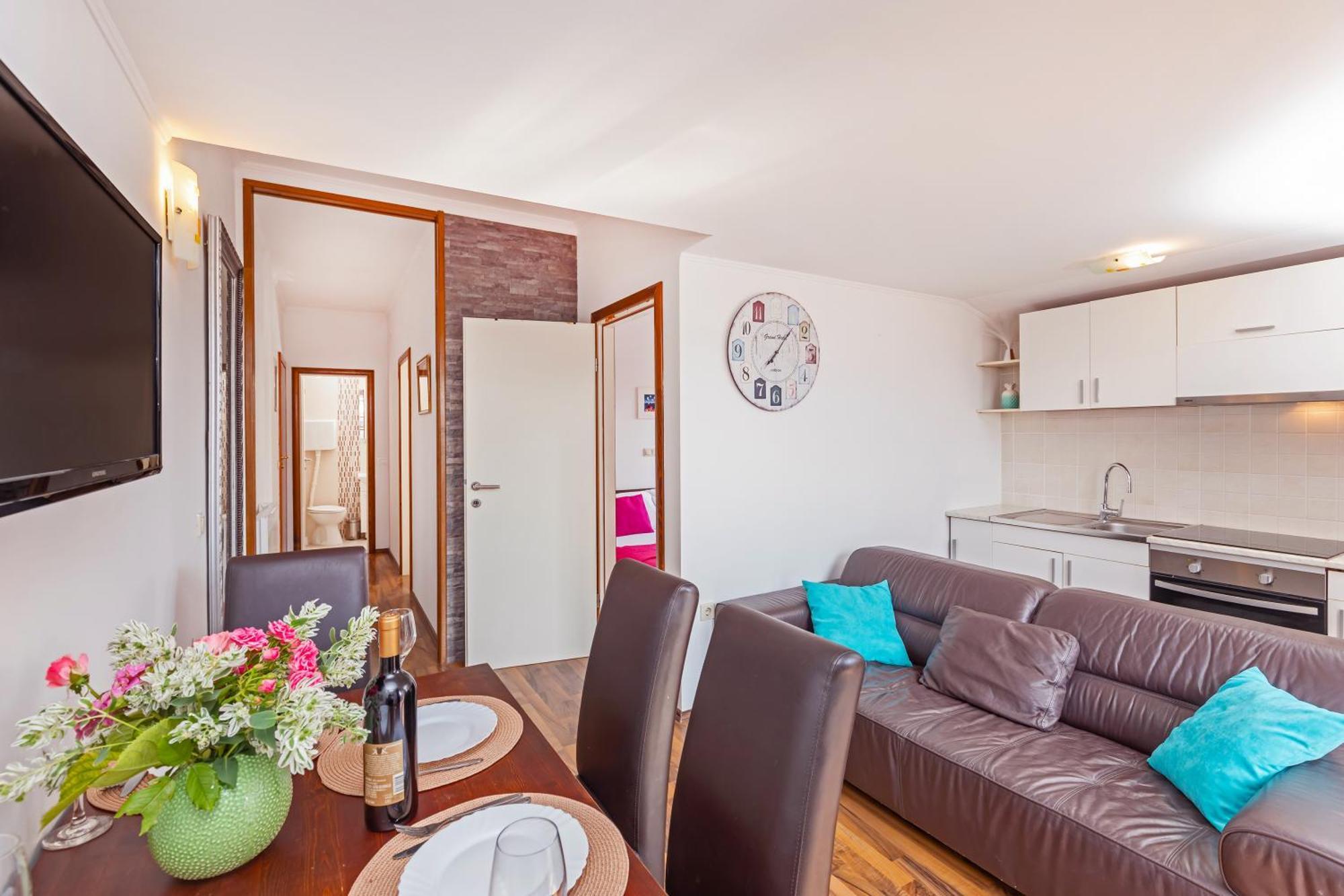 Ive Apartment Mlini